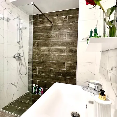 East Gate Retreat شقة سكوبجي